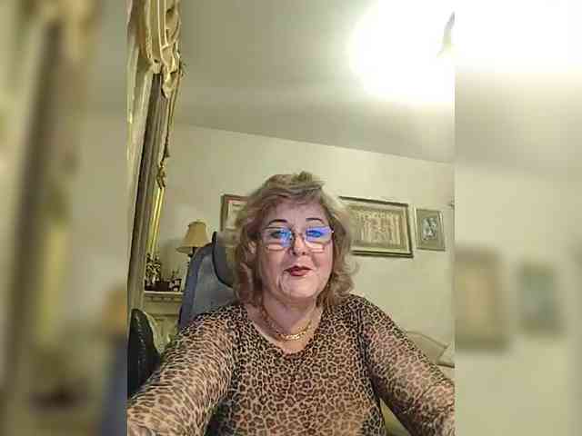 KarinkaSweet webcam