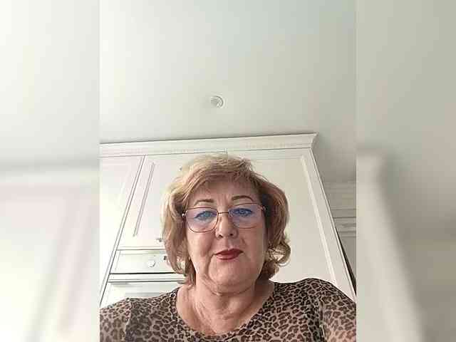 KarinkaSweet webcam