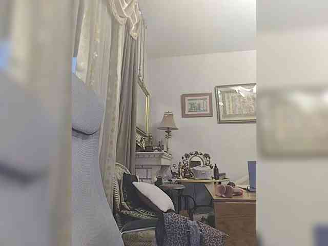 KarinkaSweet webcam