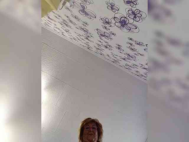KarinkaSweet webcam