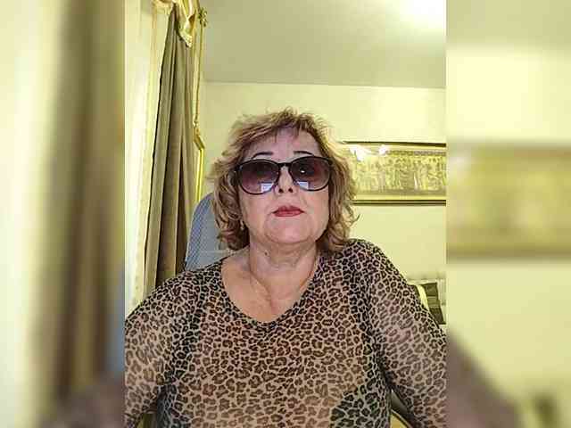 KarinkaSweet webcam
