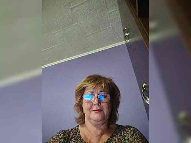 KarinkaSweet webcam