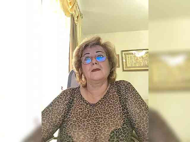 KarinkaSweet webcam