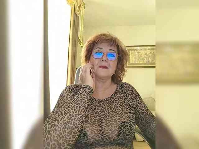 KarinkaSweet webcam