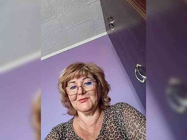 KarinkaSweet webcam