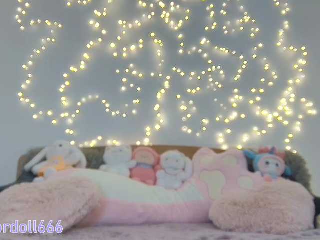 BrokenDoll666 from BongaCams is Freechat
