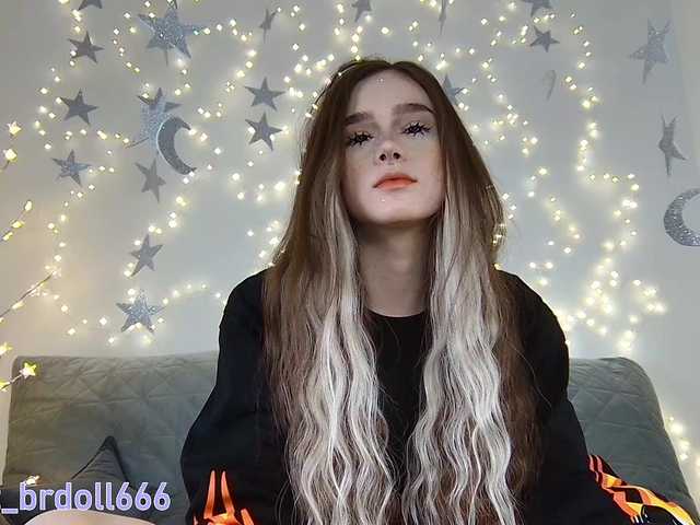 BrokenDoll666's BongaCams show and profile