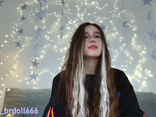 BrokenDoll666's BongaCams show and profile