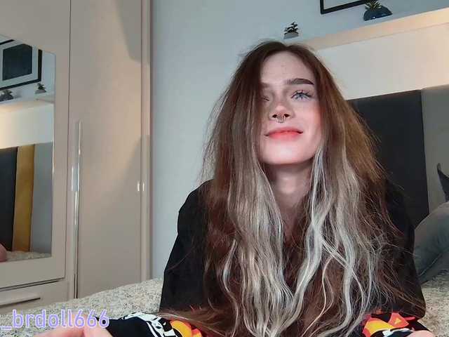 BrokenDoll666's BongaCams show and profile