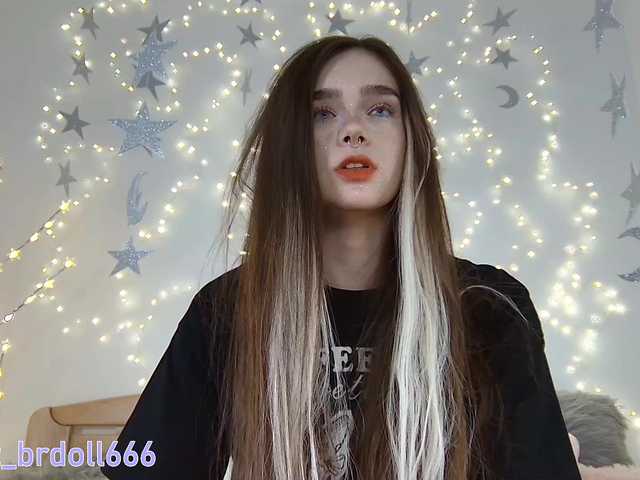 BrokenDoll666's BongaCams show and profile