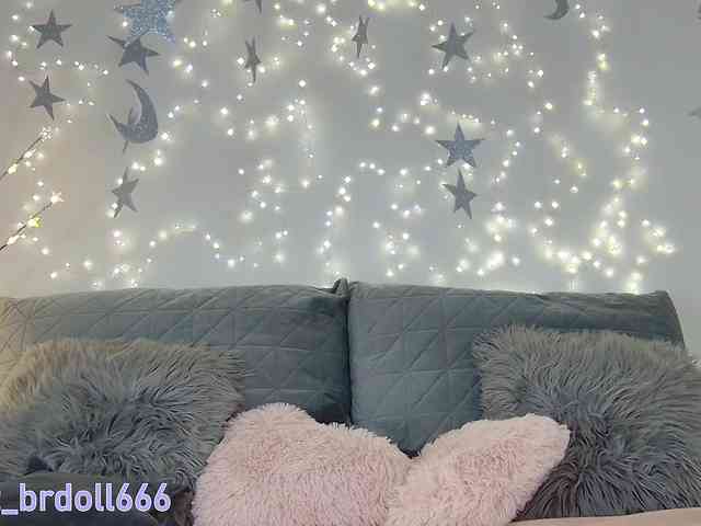 BrokenDoll666 webcam