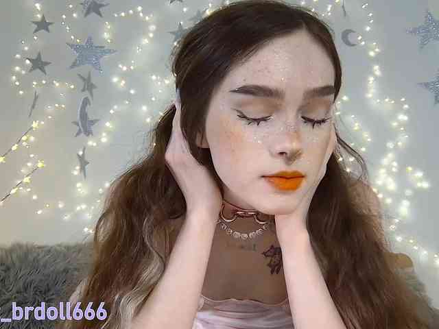 BrokenDoll666 webcam
