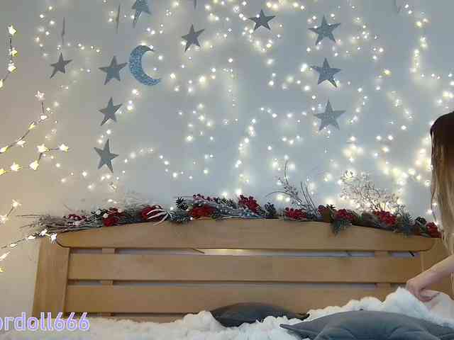 BrokenDoll666 webcam