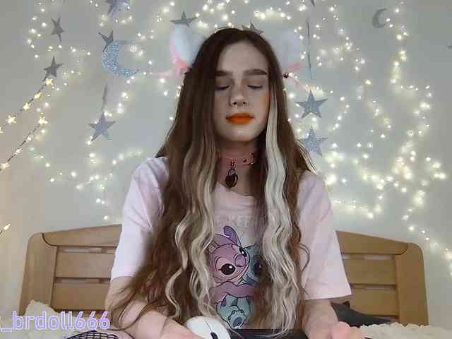 BrokenDoll666 webcam