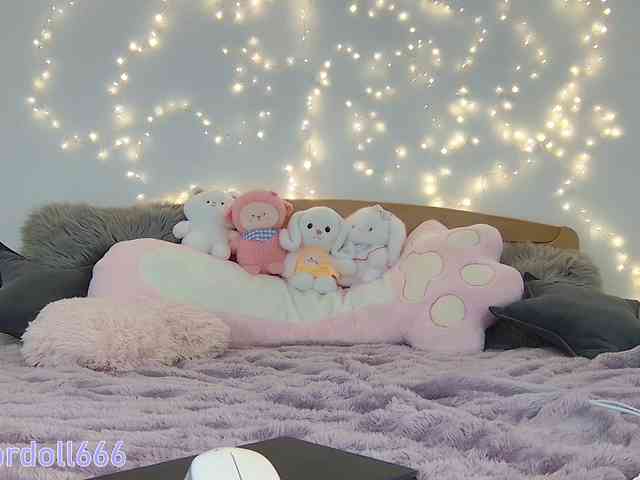 random video chat BrokenDoll666