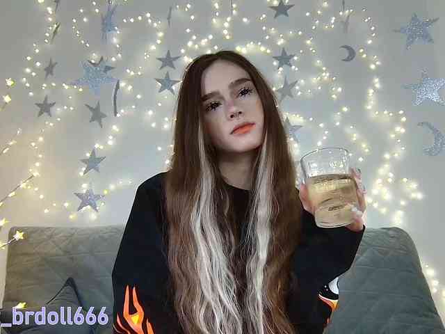 BrokenDoll666 Live Webcam on BongaCams