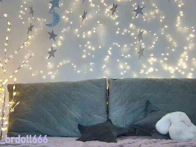 BrokenDoll666 webcam