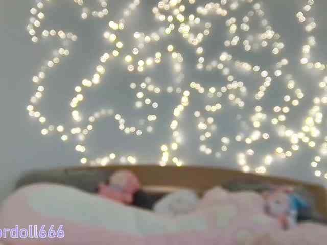 BrokenDoll666 webcam