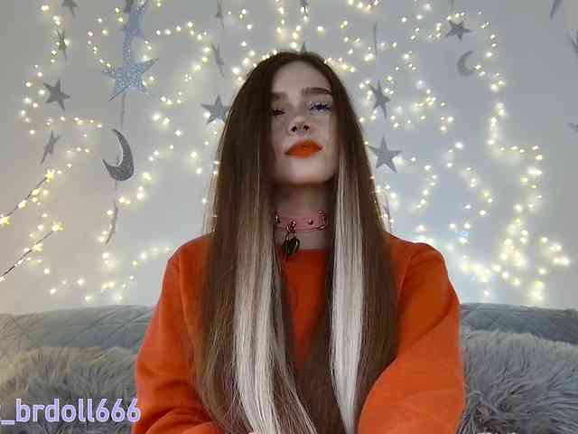 BrokenDoll666 webcam