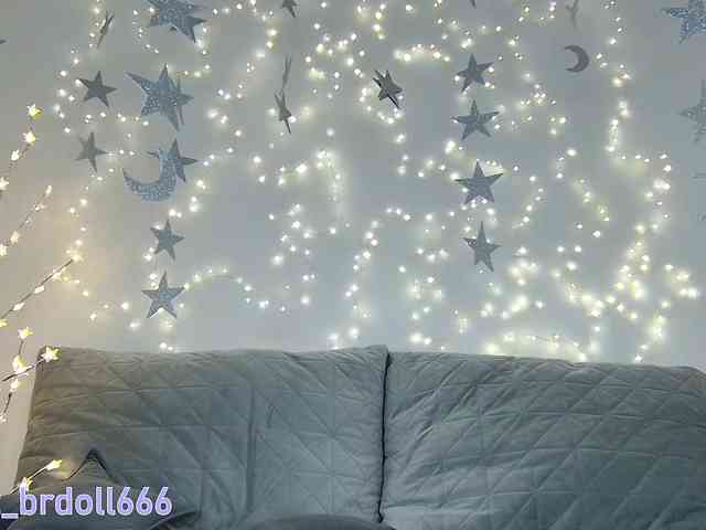 BrokenDoll666 webcam