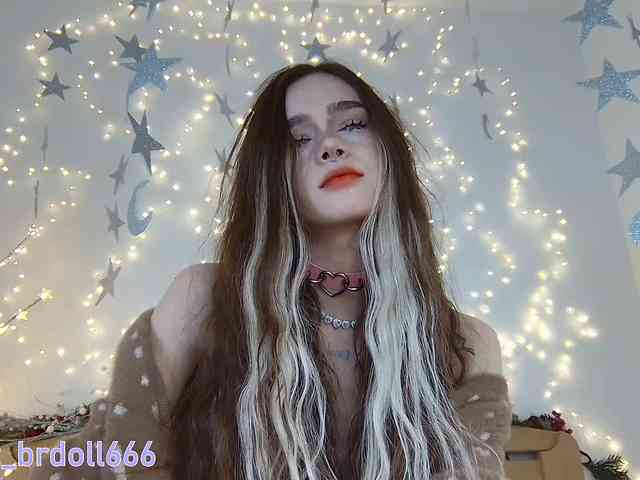 BrokenDoll666 webcam
