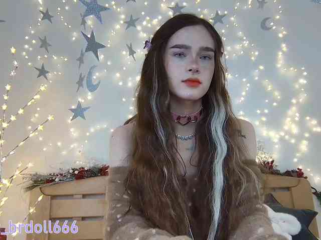 BrokenDoll666 webcam