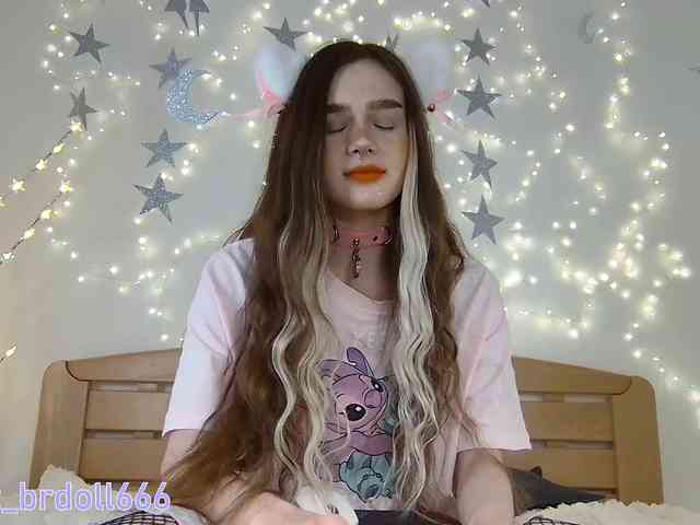 BrokenDoll666 webcam