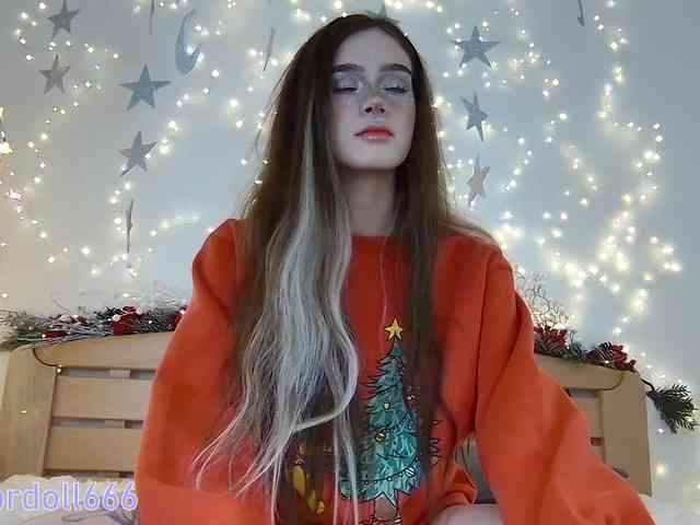 BrokenDoll666 webcam