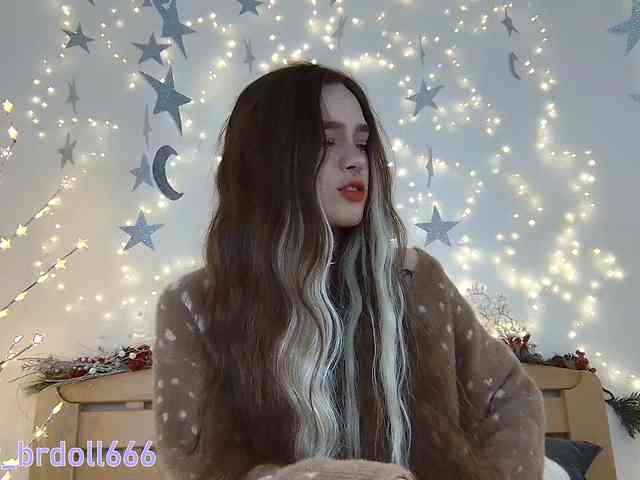 BrokenDoll666 webcam