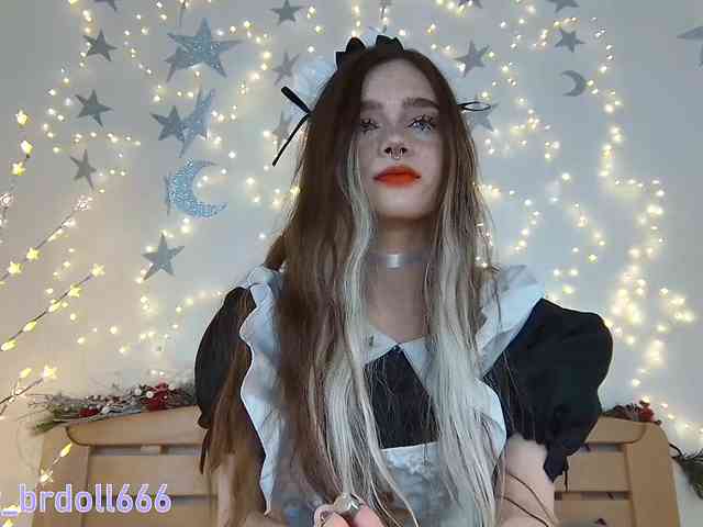 BrokenDoll666 webcam