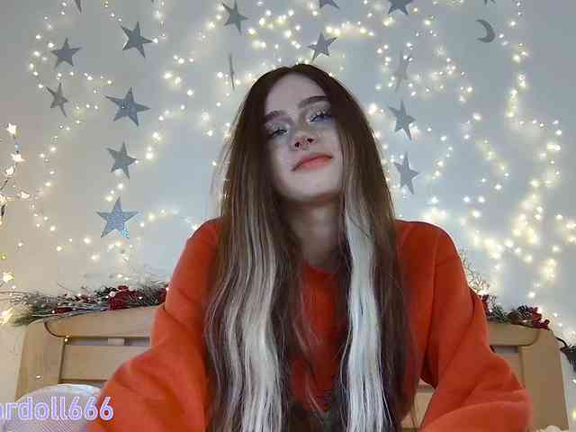 BrokenDoll666 webcam