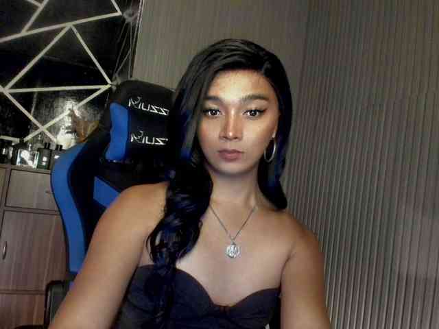 TrinityFucksYou Live Webcam on BongaCams