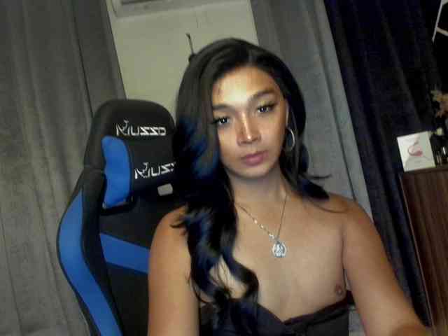 TrinityFucksYou Live Webcam on BongaCams