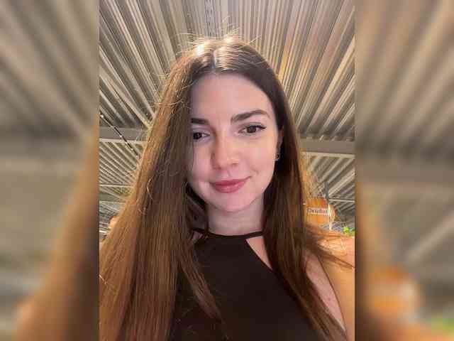 live amateur webcam -Saharochek-