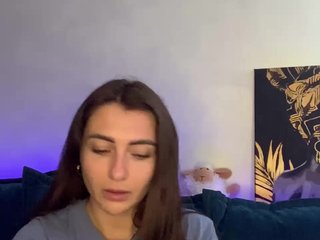 WILDGIRL Porn Show