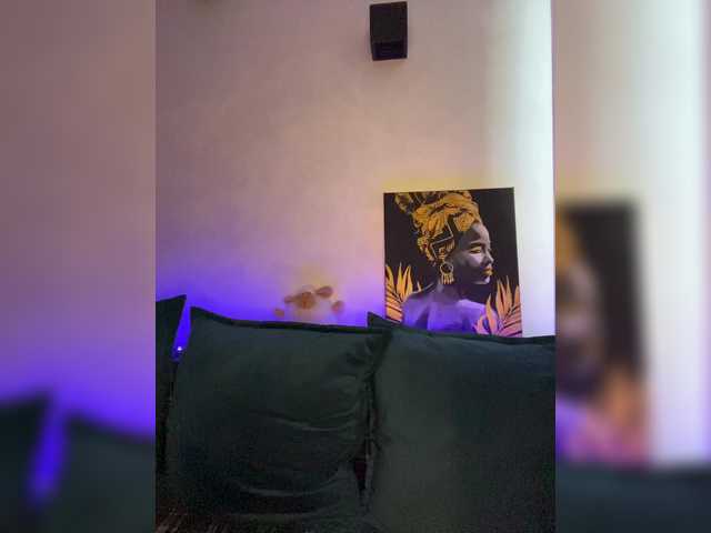 WILDGIRL's BongaCams show and profile