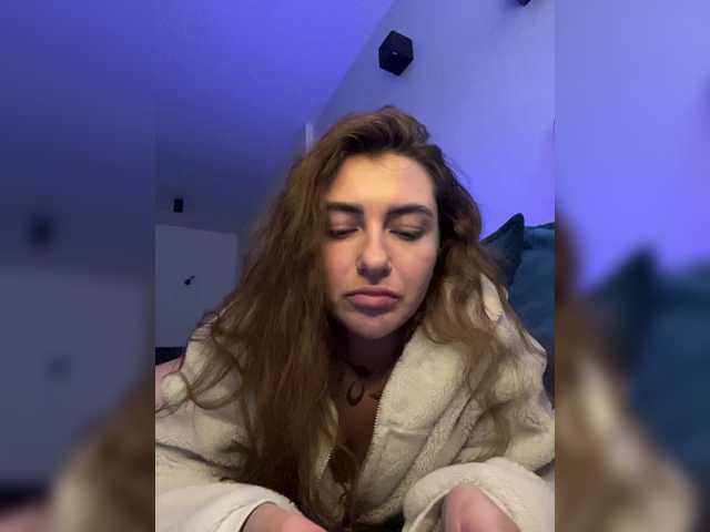 WILDGIRL's BongaCams show and profile