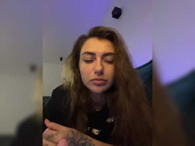 WILDGIRL's BongaCams show and profile