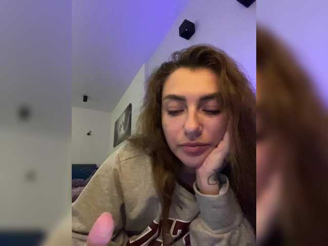 WILDGIRL's BongaCams show and profile