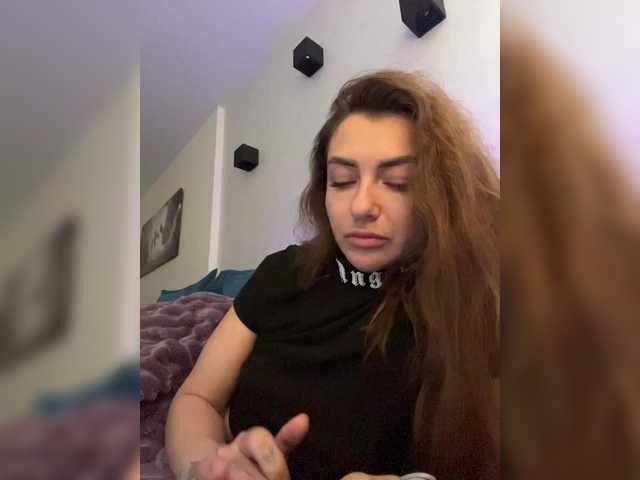 WILDGIRL's BongaCams show and profile