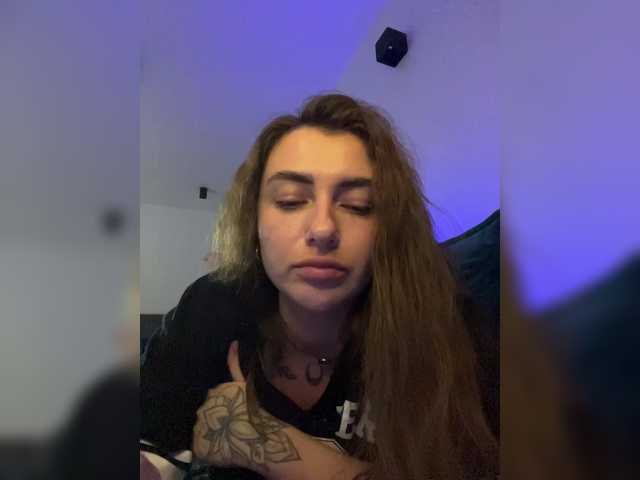 WILDGIRL's BongaCams show and profile