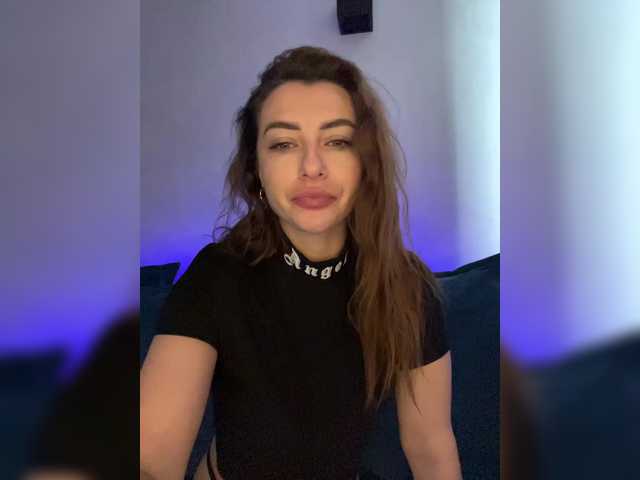 WILDGIRL's BongaCams show and profile