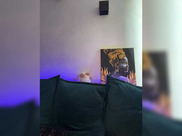 WILDGIRL's BongaCams show and profile