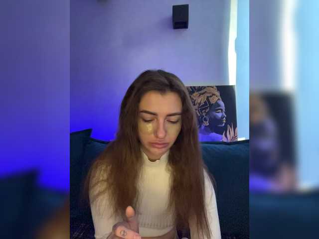 WILDGIRL's BongaCams show and profile