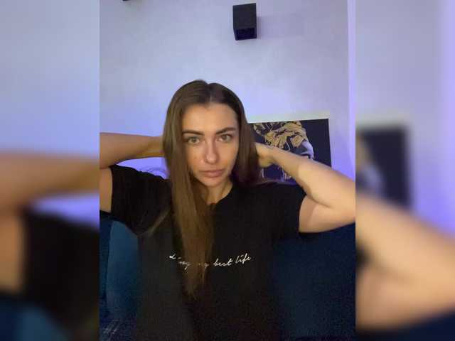 WILDGIRL's BongaCams show and profile
