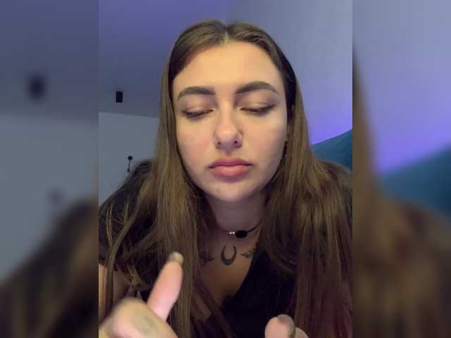  WILDGIRL chat room