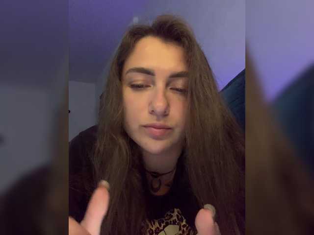  WILDGIRL chat room