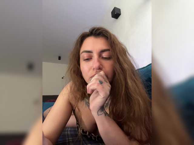 WILDGIRL's BongaCams show and profile