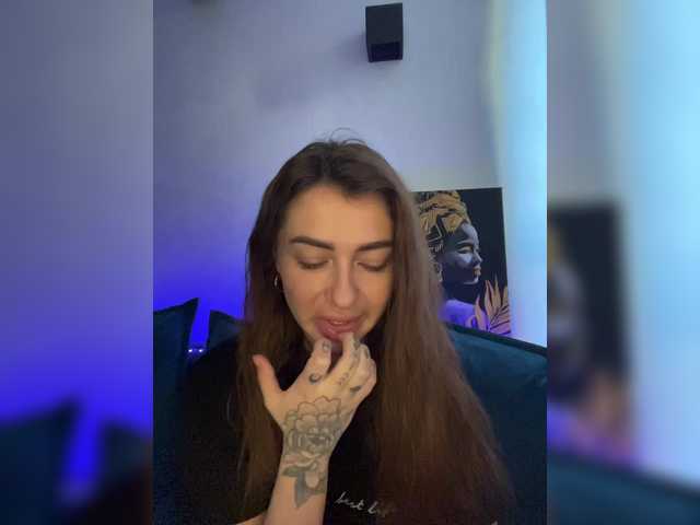 WILDGIRL's BongaCams show and profile