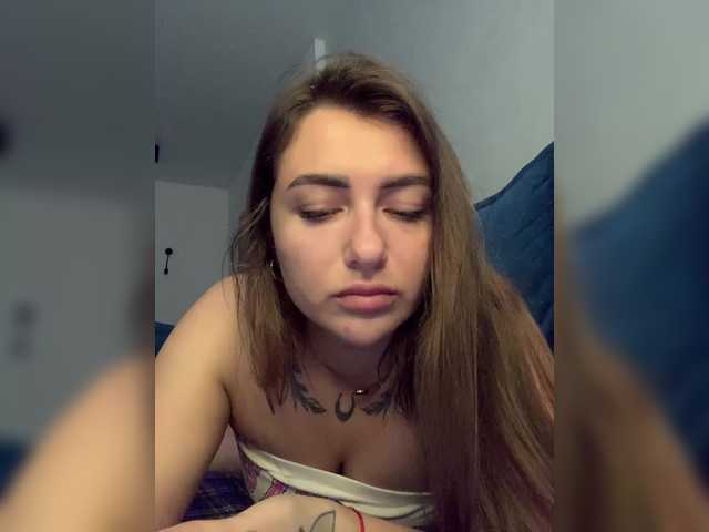  WILDGIRL chat room